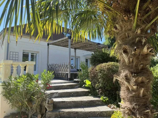 Maison 11 pièces 263 m²