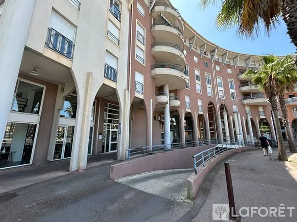 Parking 13 m²