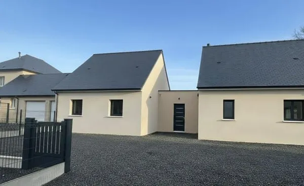 Maison de plain-pied moderne : l'investissement serein.