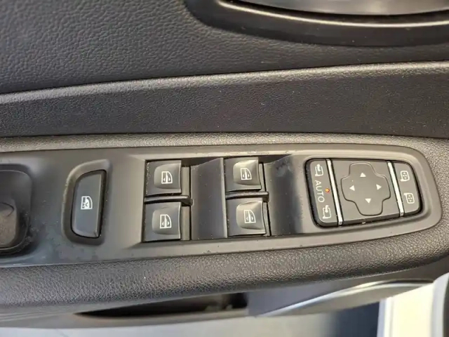 Renault Captur tce 90 energy — photo 16