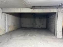 Grand parking à louer gare Valleiry