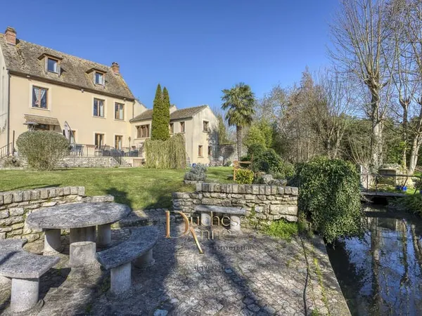 Villa 5 pièces 227 m²
