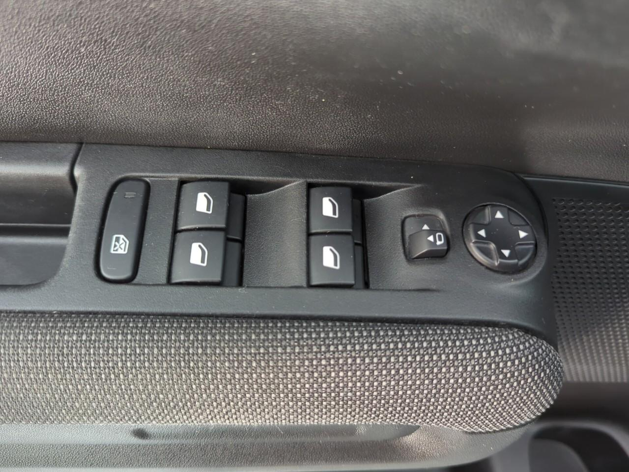 Citroën C3 Aircross puretech 130 s&s eat6 plus — photo 26