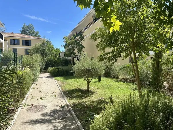 Aix Nord Puyricard - T3 + garage