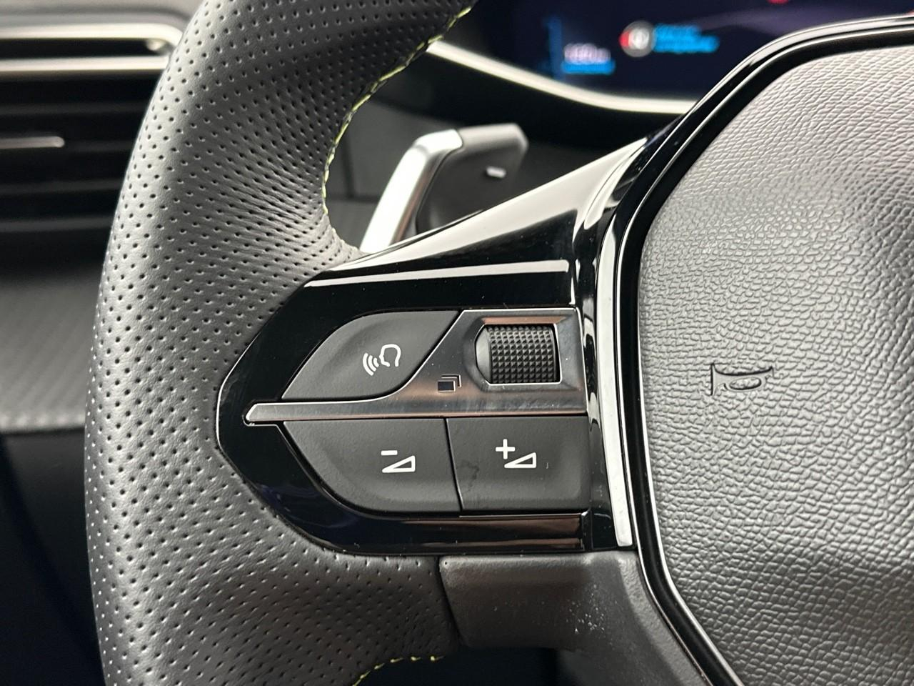 Peugeot 208 puretech 100 s&s eat8 gt — photo 20