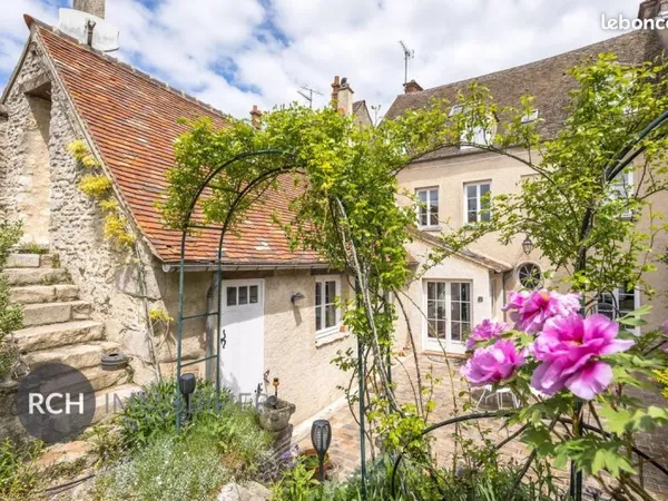 Maison 11 pièces 285 m²