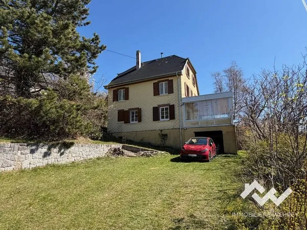 Maison 9 pièces 195 m²
