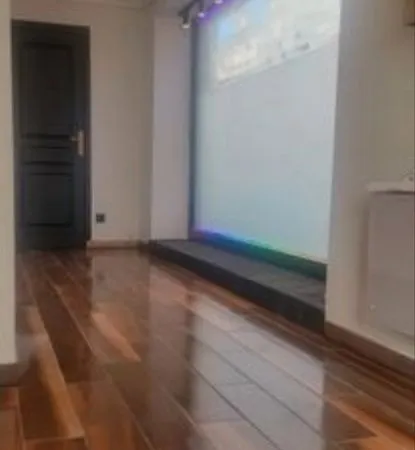 Local commercial. Centre ville 23m2