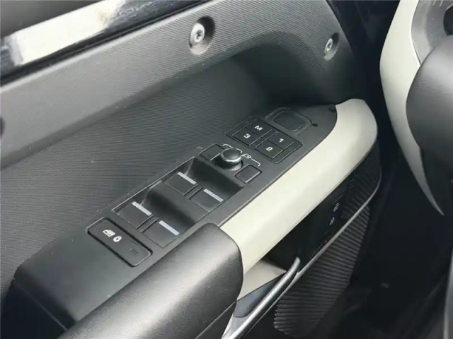 Land Rover Defender 110 d300 mhev bva8 x-dynamic — photo 50