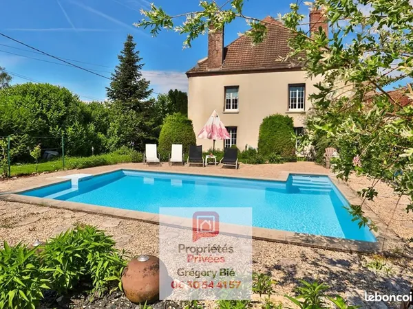Propriété 7 pièces 241 m²