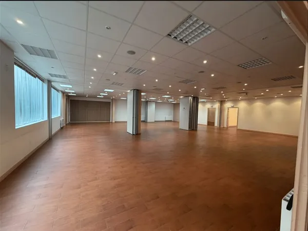 Boutique 500 m²