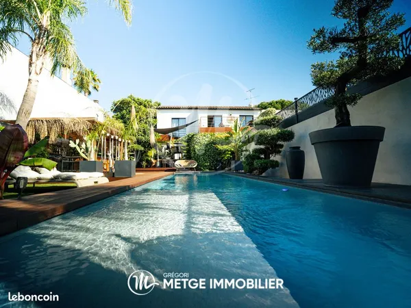 Propriété 5 pièces 159 m²
