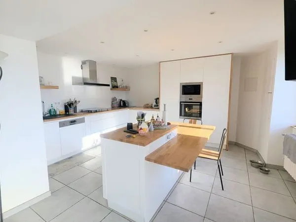 Maison 4 pièces 159 m²