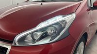 Peugeot 208 1.2 PureTech 82ch E6.c Signature 5p — photo 17