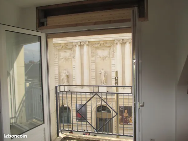 Appartement T2 de 43 m² avec parking privatif - Vue exceptionnelle sur le Musée d'Arts de Nantes