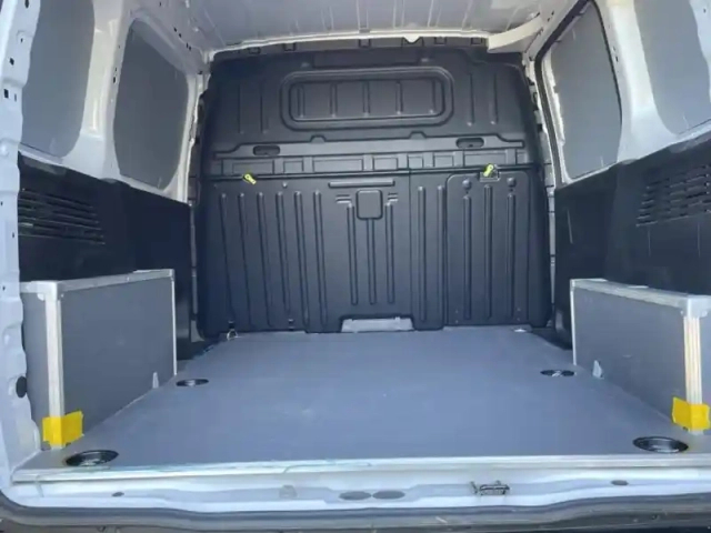 Opel Combo cargo m 650kg bluehdi 100ch s&amp;s pack premium connect — photo 9