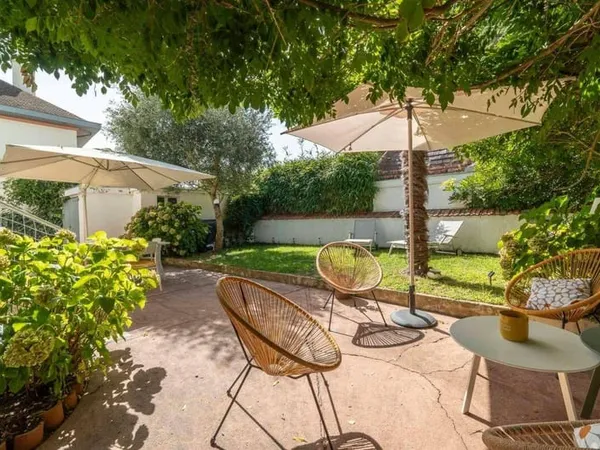 Appartement 5 pièces 144 m²