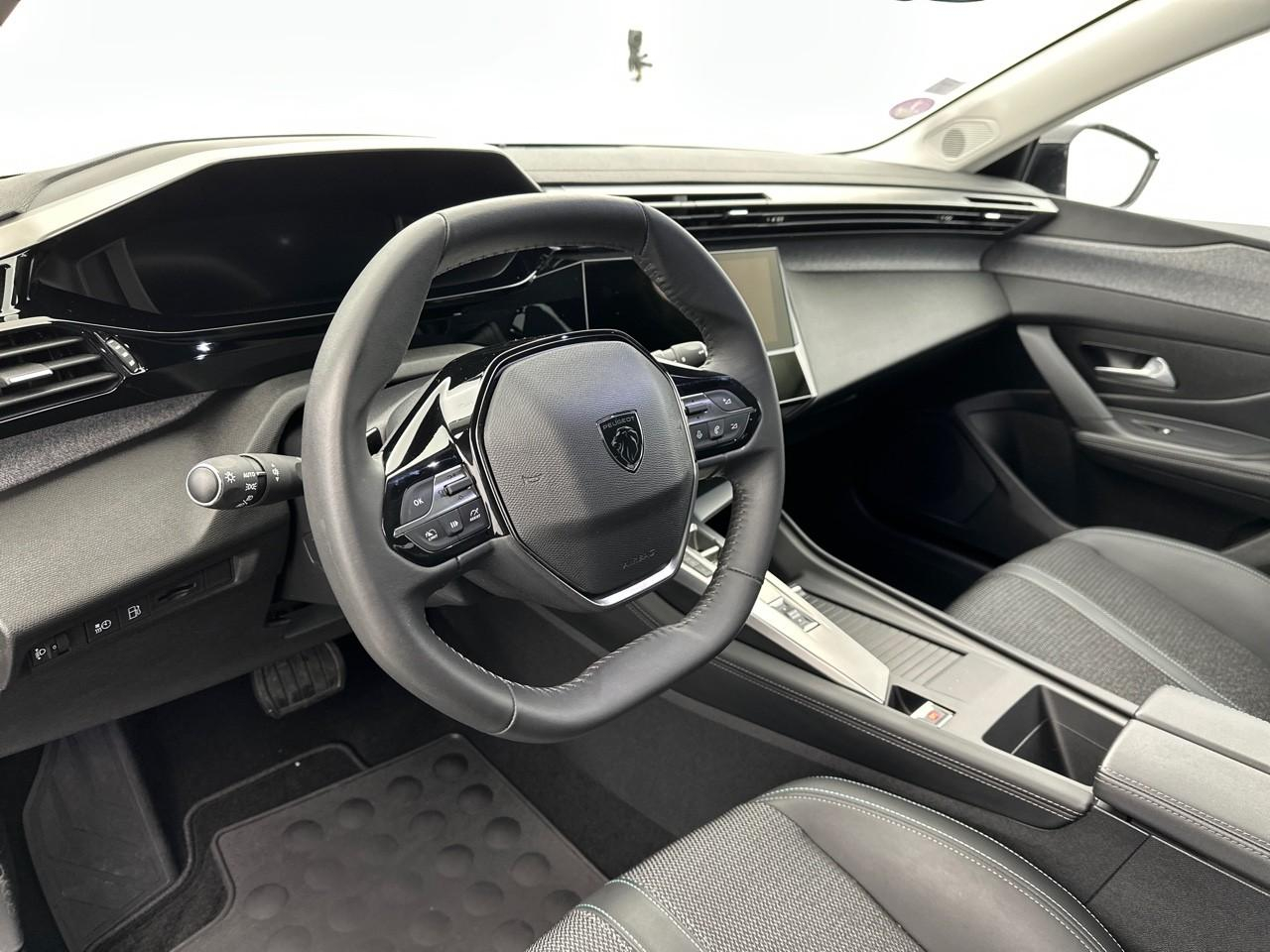 Peugeot 308 sw phev 180 e-eat8 allure pack — photo 8