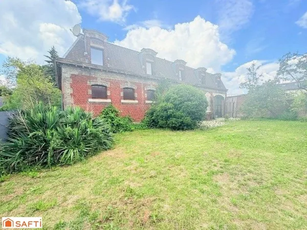Anzin : Bien d'exception, ancienne grange (anciennes écuries) partiellement rénovée sur 621 m² de te