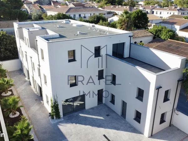 Local 465 m² Mireval