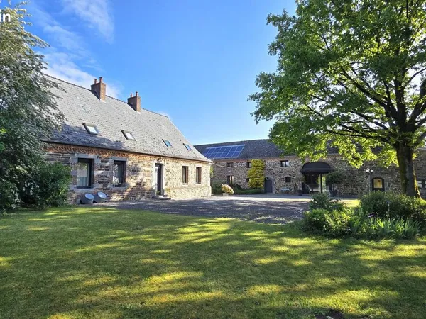 Maison 550 m² Mondrepuis