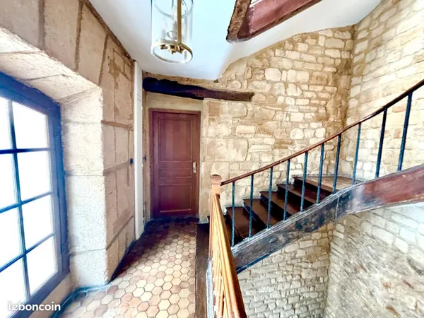 Studio clair St Germain des Pres Paris 6