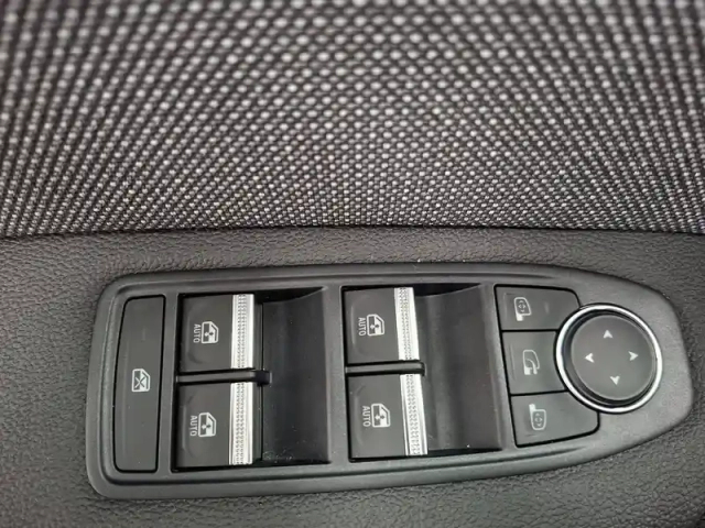 Renault Captur tce 90 ch — photo 41