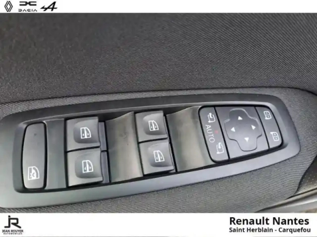 Renault Megane 1.5 blue dci 115ch evolution — photo 10