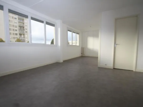 LOCATION d'un appartement de 4 pièces (69 m²) à ORLEANS