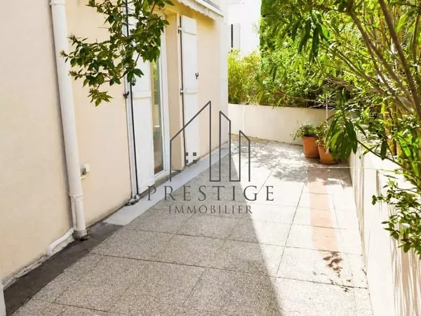 AUBAGNE - T2 53 M² - TERRASSE 33,80 M² - EXPOSITION SUD-OUEST - PARKING