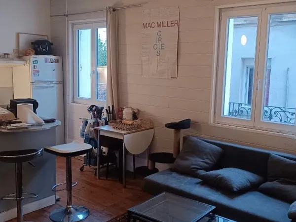 495 chauffage compris T1 bis 33 m2 quartier St Vincent 5 mns de la plage grand salon / cuisine avec 