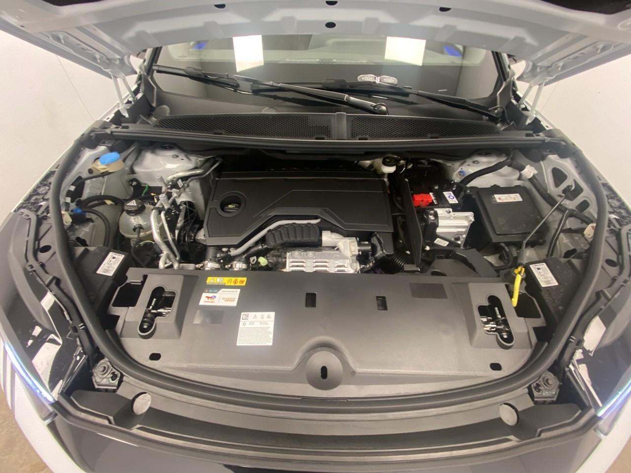 Peugeot 3008 hybrid 145 e-dcs6 gt — photo 14