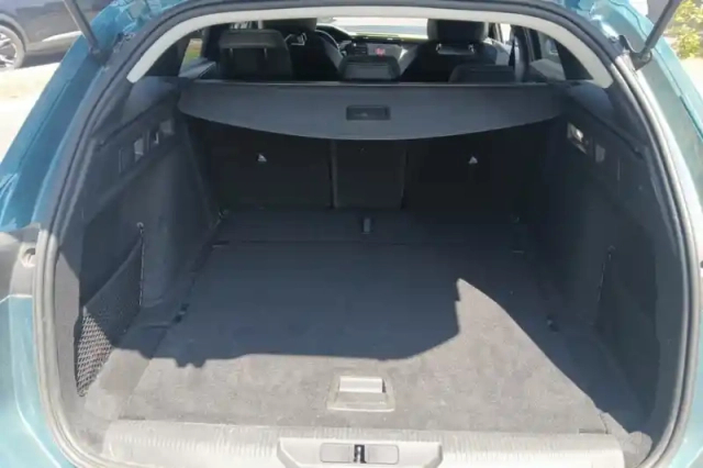 Peugeot 308 sw puretech 130ch s&amp;s eat8 — photo 9