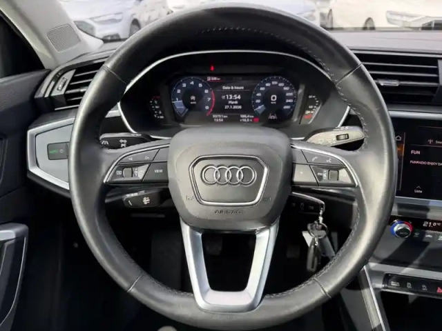 Audi Q3 35 tfsi 150 ch — photo 32