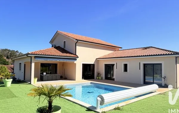 Maison 7 pièces 200 m²