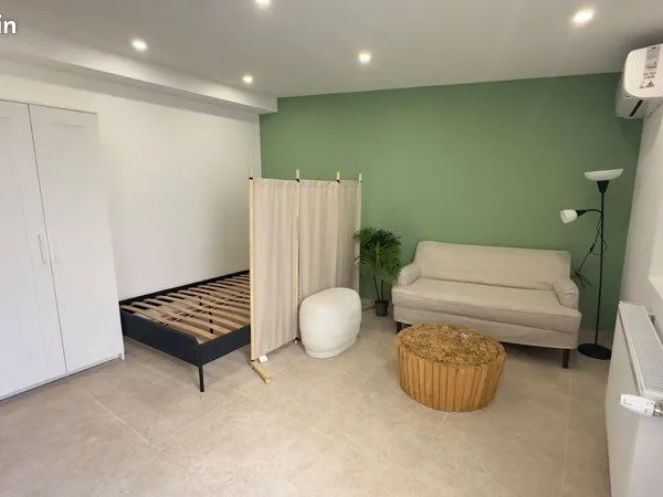 Studio meublé entièrement rénové