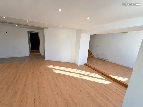 Appartement T4 refait à neuf - Grande terrasse, garage et parkings sécurisés