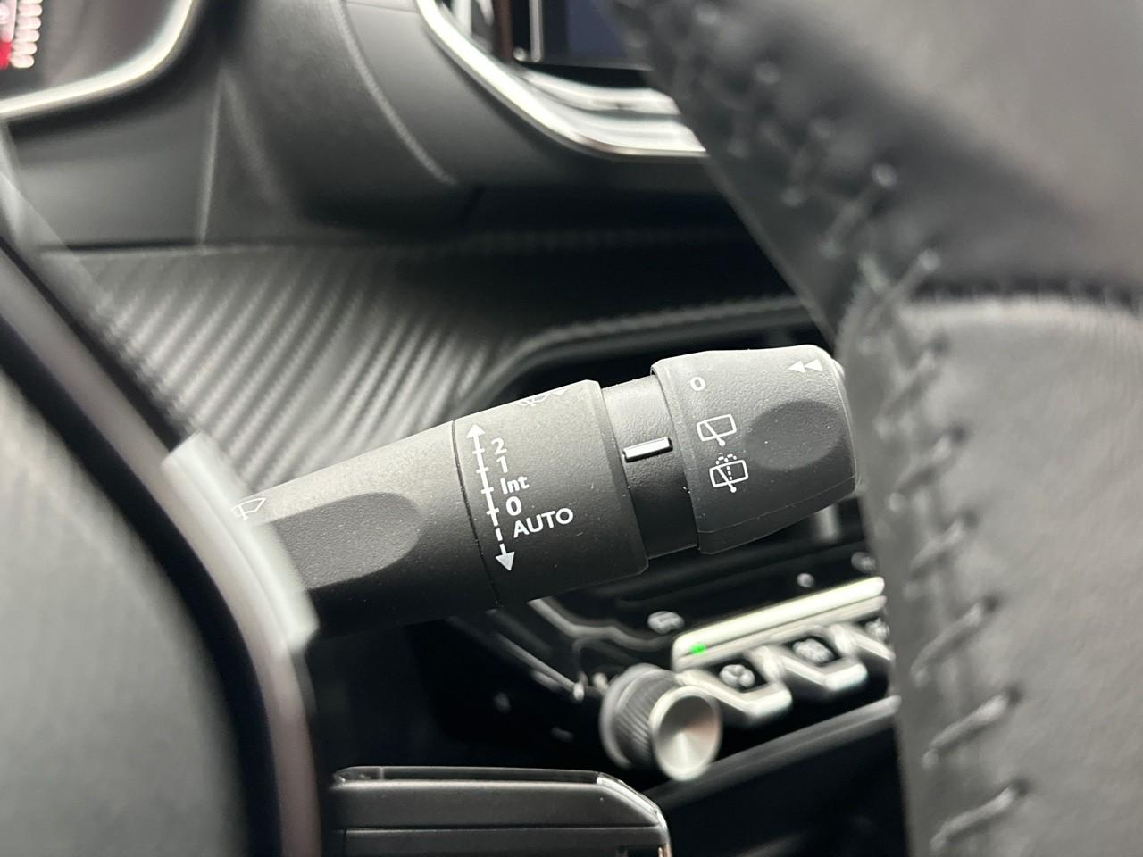 Peugeot 2008 100 s&s bvm6 style — photo 18