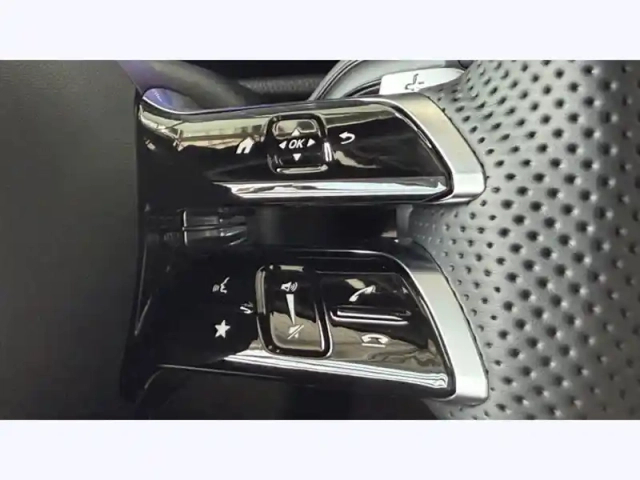 Mercedes Gla 200 d amg line — photo 26