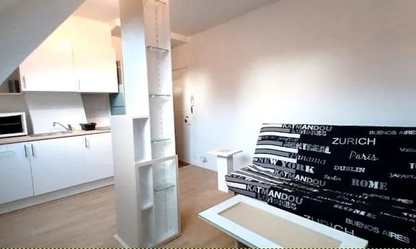 Charmant studio rénové, lumineux et meublé
