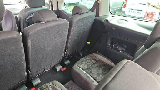 Peugeot Partner Tepee 1.6 Hdi 92 - Access – 2015 – 160420 km – Diesel – Boîte Manuelle — photo 17