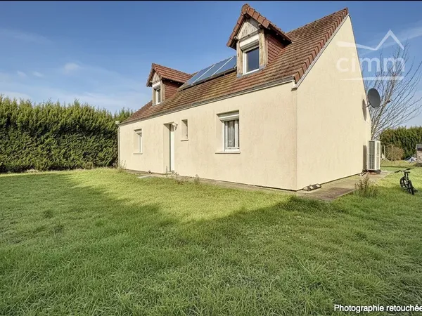 Maison familiale 3 chambres, vie de plain-pied, terrain 2 000 m²
