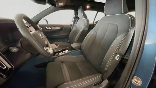 Volvo Xc40 t5 recharge 180+82 ch dct7 — photo 12