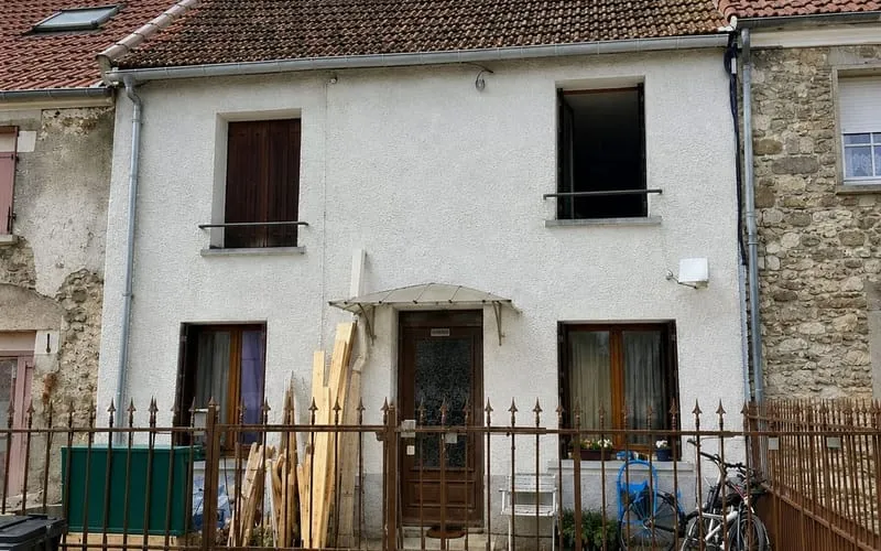 Photo 1