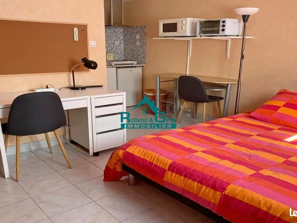 Studio 1 pièce 18 m²
