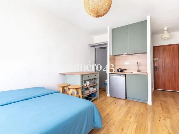 Studio 1 pièce 19 m² Caudéran - Studio entièrement rénov?