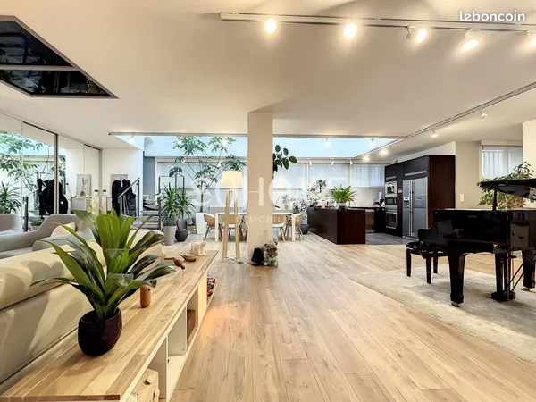 Loft 4 pièces 158 m²