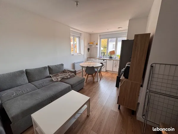 Beau T2 rénové avec balcon et parking - Crac'h centre