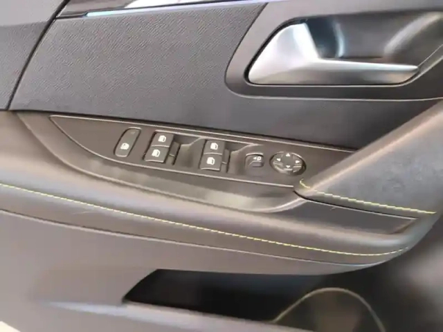 Peugeot 208 hybrid 145 ch e-dcs6 gt — photo 20