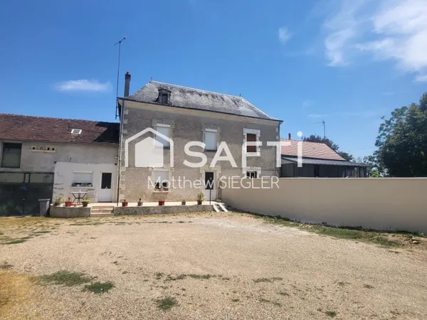 Maison ancienne avec dépendance de 150 M2 habitable et une terrain de 5330 M2